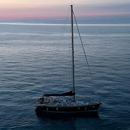 فندق مبيت وإفطار Amare Il Mare بولينيانو آ ماري