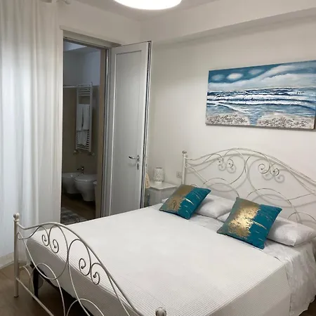 Amare Il Mare فندق مبيت وإفطار بولينيانو آ ماري